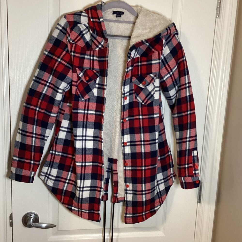 UK2LA Women's Fleece Shacket Red Blue Plaid Size M Hooded Soft Warm Button Front